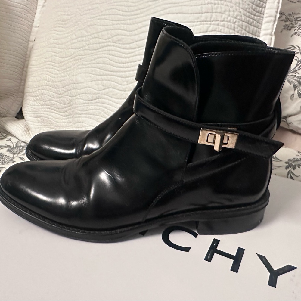 Hugo Boss Black Leather Ankle Boots with Gold Buckle